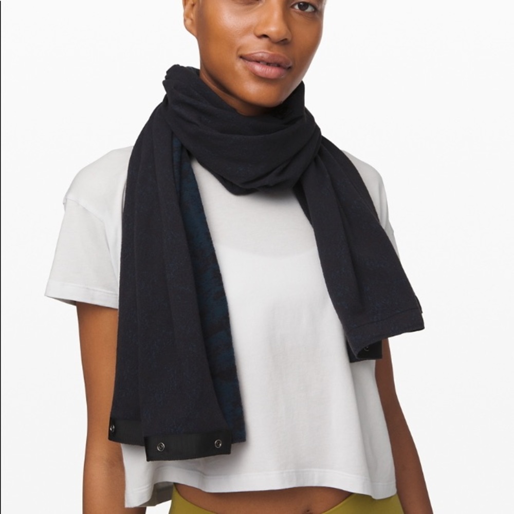 Lululemon Vinyasa Scarf